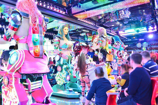 C˲͏dYψDܥåȥ쥹ȥ/Robot Restaurant