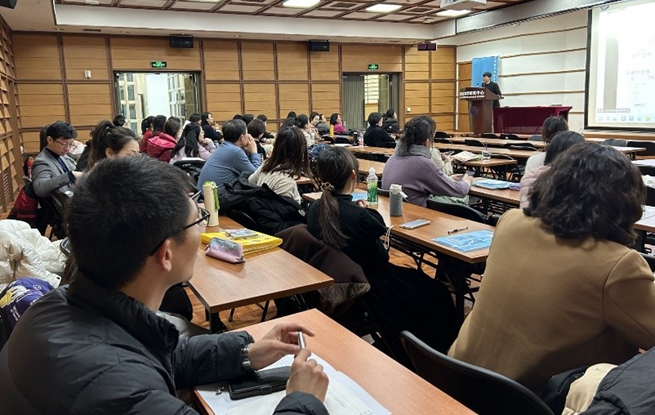 在北京外國語大學(xué)舉行的結(jié)業(yè)儀式現(xiàn)場。笹川日中友好基金供圖