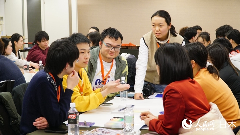 小組討論現(xiàn)場。人民網(wǎng) 蔣曉辰攝