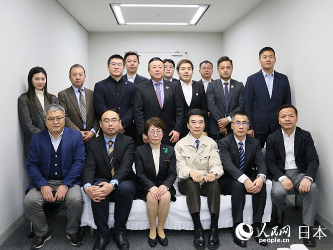 4月1日，在日中企協(xié)拜訪石川縣政府相關(guān)負(fù)責(zé)人。人民網(wǎng) 許可攝