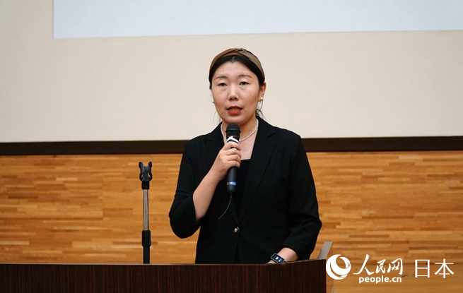 研修學(xué)員代表、天津師范大學(xué)日語教師李文鑫發(fā)言。蔣曉辰攝