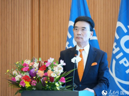 在日中國企業(yè)協(xié)會會長王家馴致辭。人民網(wǎng) 許可攝